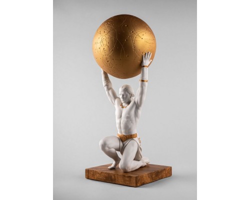 Lladro статуэтка Атлас с золотым небом в руках